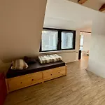 Neu Exklusiv Modernes Haus - Ruhig & Zentral Gelegen Апартаменти *