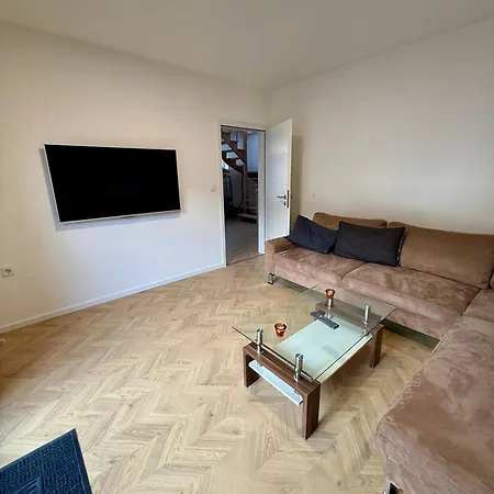 Апартаменти Neu Exklusiv Modernes Haus - Ruhig & Zentral Gelegen