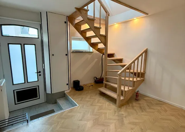 Neu Exklusiv Modernes Haus - Ruhig & Zentral Gelegen Апартаменты